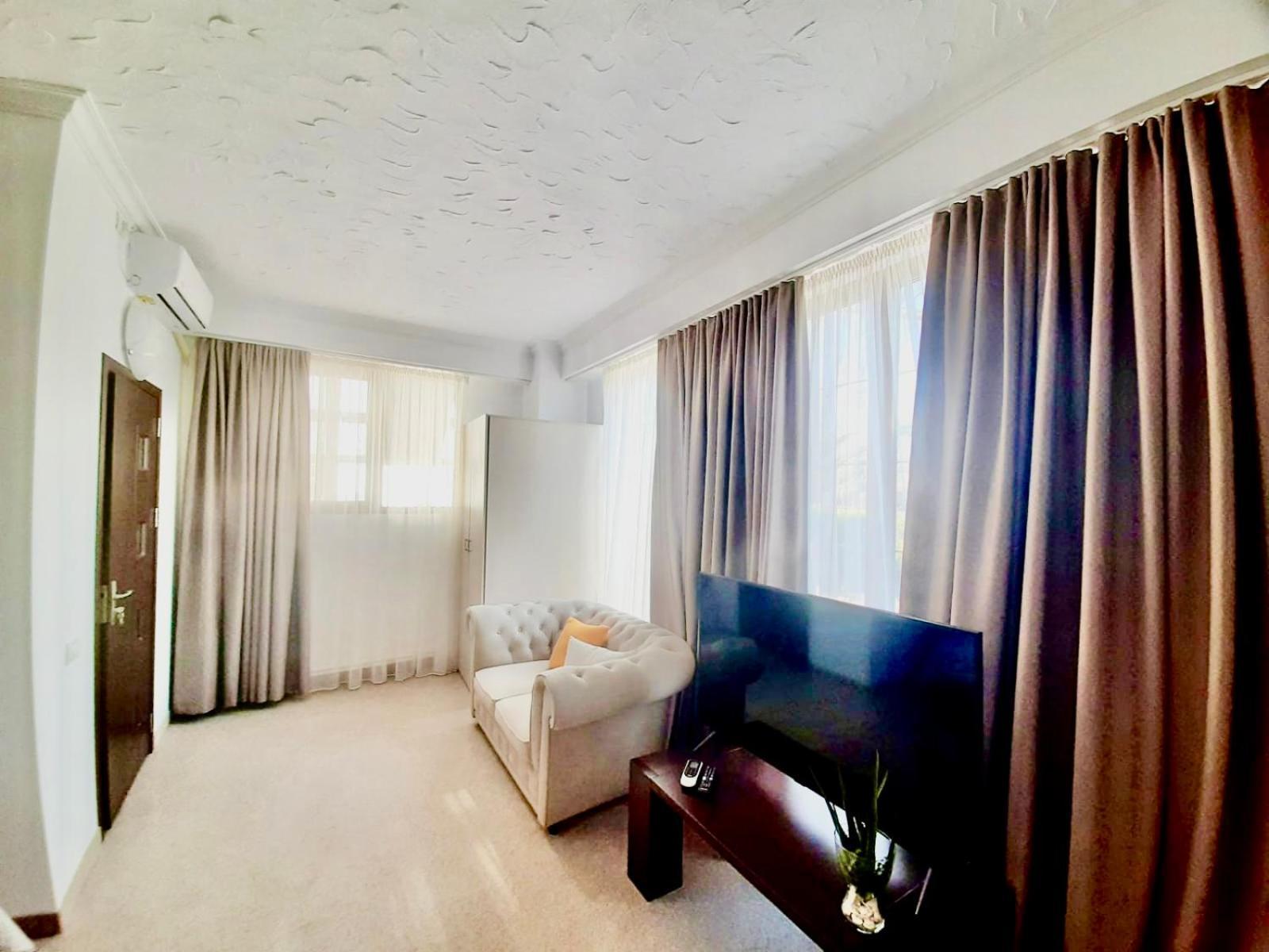 Vila Miluna Mamaia Exteriör bild