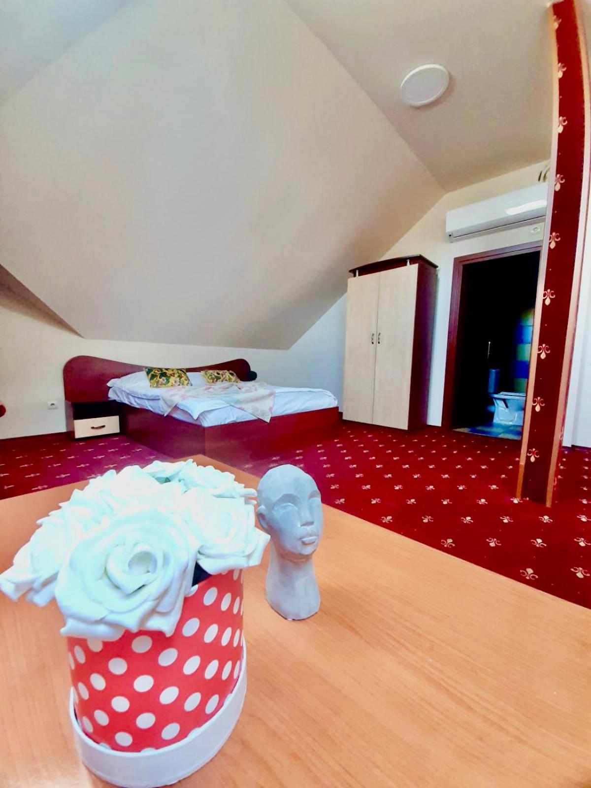 Vila Miluna Mamaia Exteriör bild